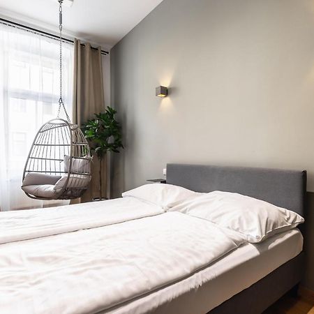 Classy And Elegant Apartments In A Calm Area Вена Экстерьер фото