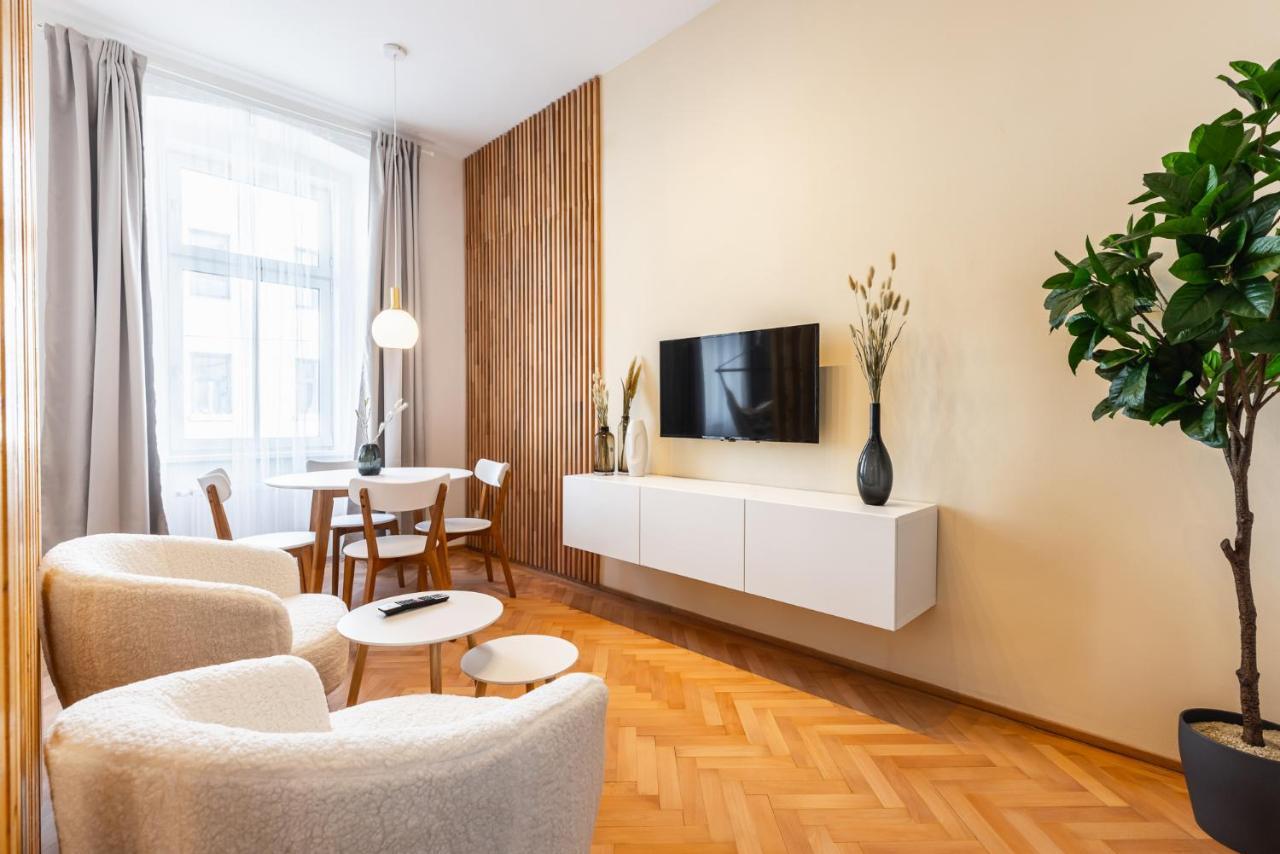 Classy And Elegant Apartments In A Calm Area Вена Экстерьер фото