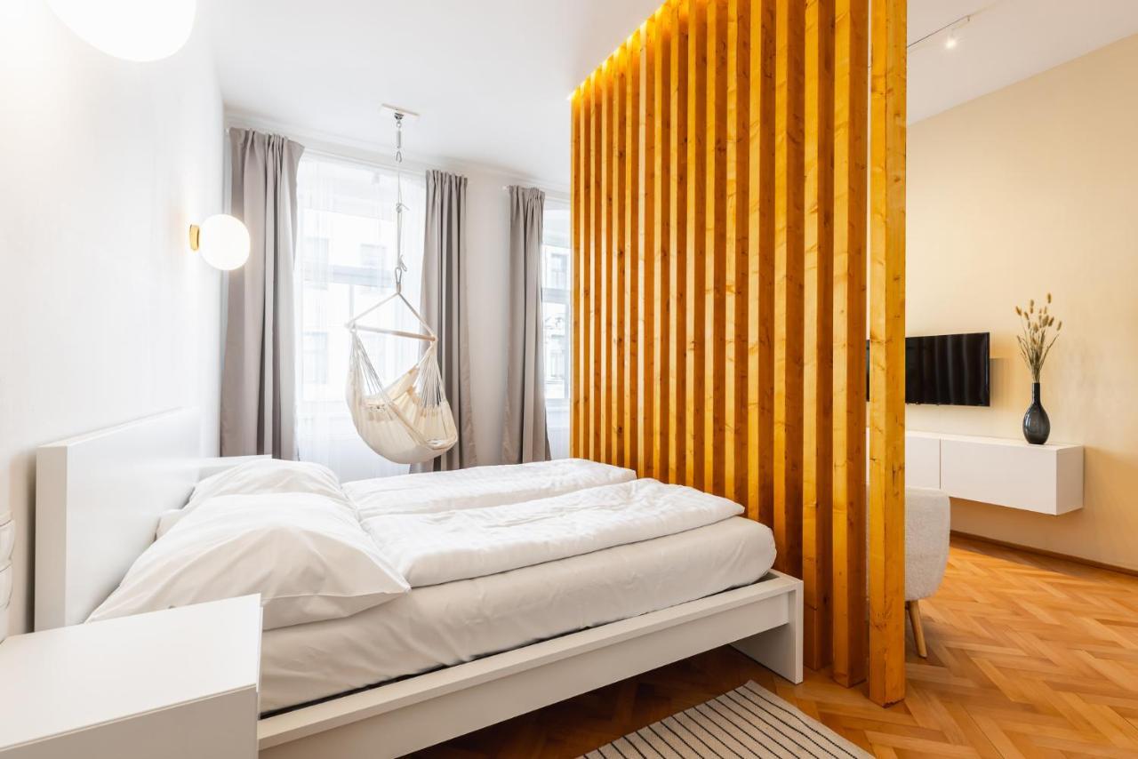 Classy And Elegant Apartments In A Calm Area Вена Экстерьер фото