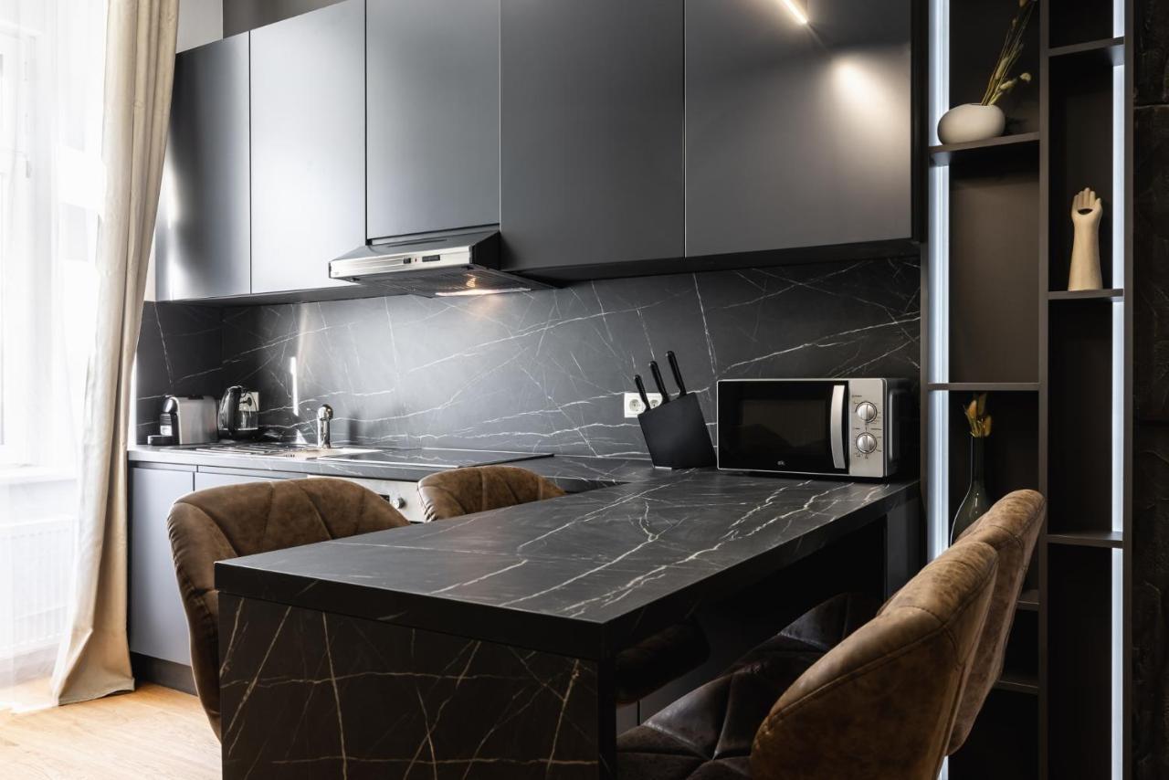 Classy And Elegant Apartments In A Calm Area Вена Экстерьер фото