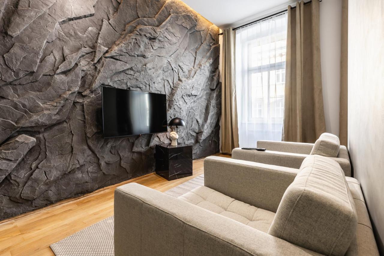 Classy And Elegant Apartments In A Calm Area Вена Экстерьер фото