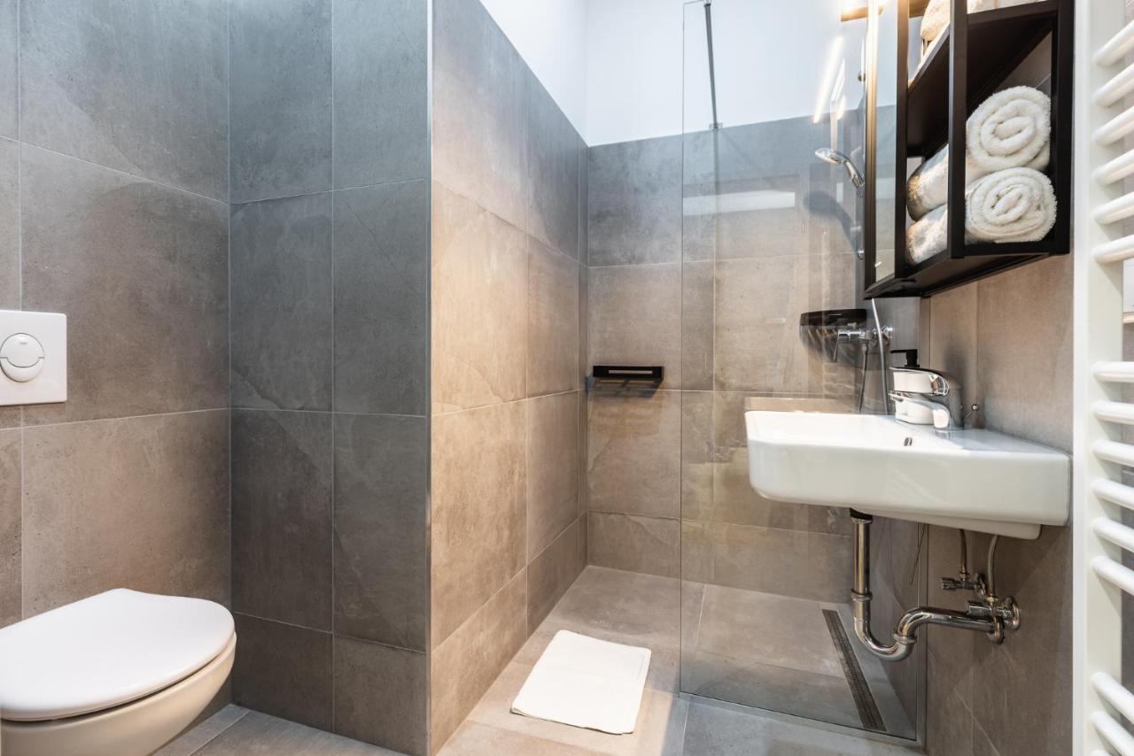 Classy And Elegant Apartments In A Calm Area Вена Экстерьер фото