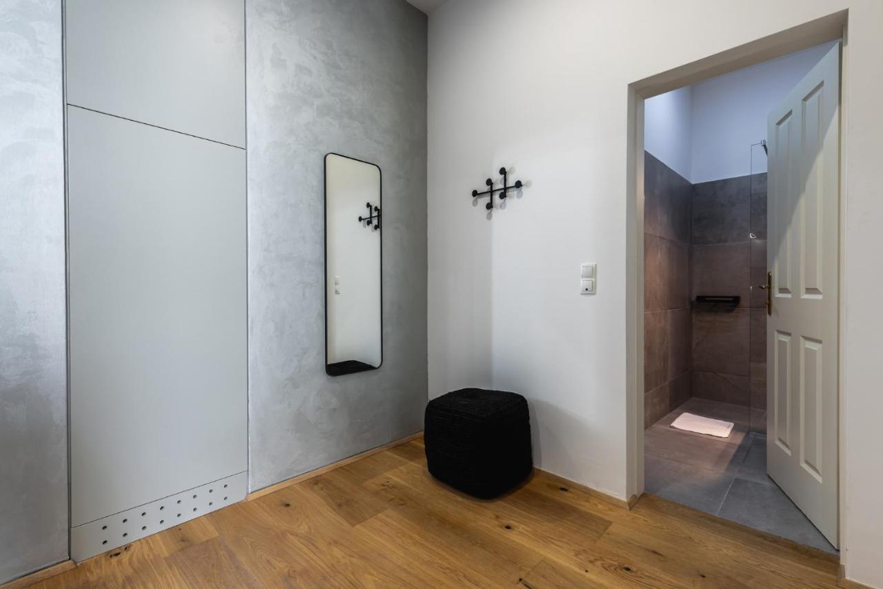 Classy And Elegant Apartments In A Calm Area Вена Экстерьер фото