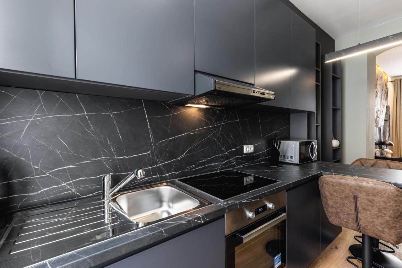 Classy And Elegant Apartments In A Calm Area Вена Экстерьер фото